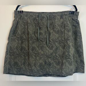 Eddie Bauer Olive Green Patterned Hiking Skirt with Shorts Skort Size 16
